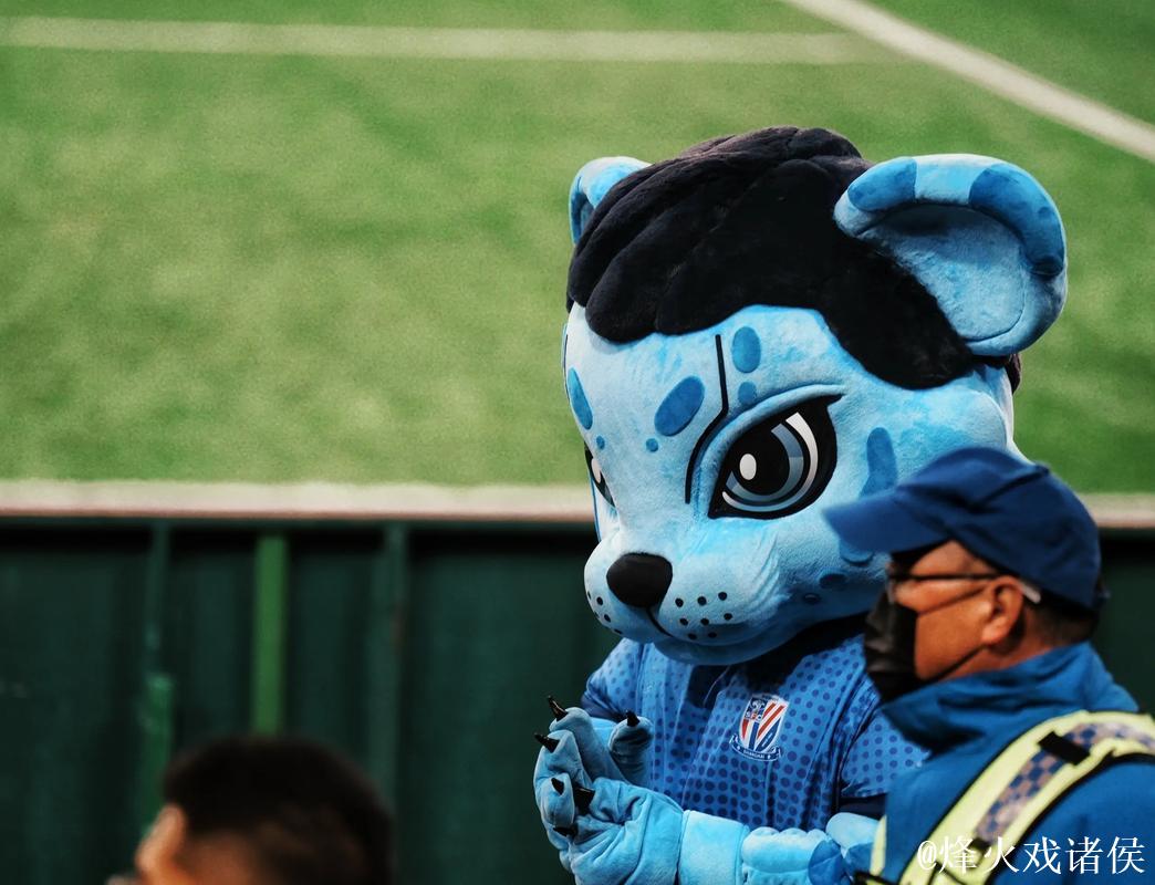 申花以净胜球劣势无缘半程冠军 争冠形势空前激烈 申花以净胜球劣势无缘半程冠军 争冠形势空前激烈